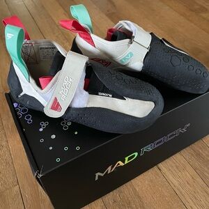 Mad Rock CS LV climbing shoes